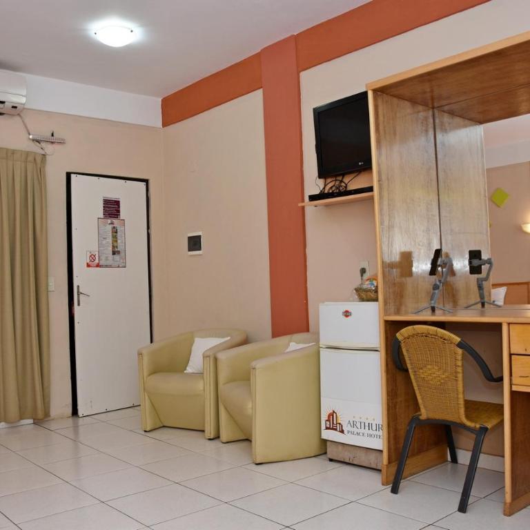 Arthur Palace Hotel - Quadruple Room - 3