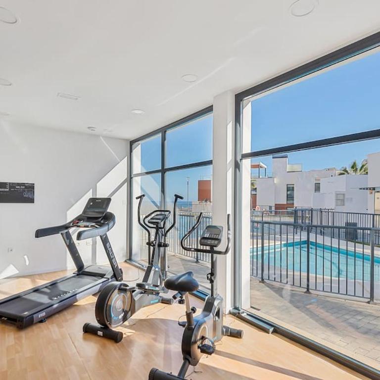 Apartment with big pool and close to beach! - Apartamento de 2 dormitorios - 11