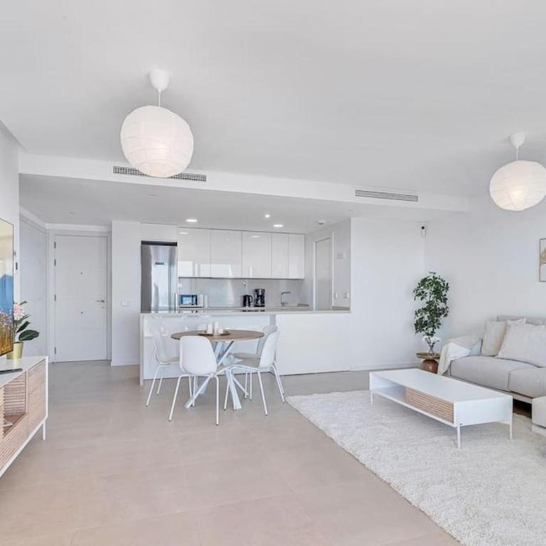Apartment with big pool and close to beach! - Apartamento de 2 dormitorios - 19
