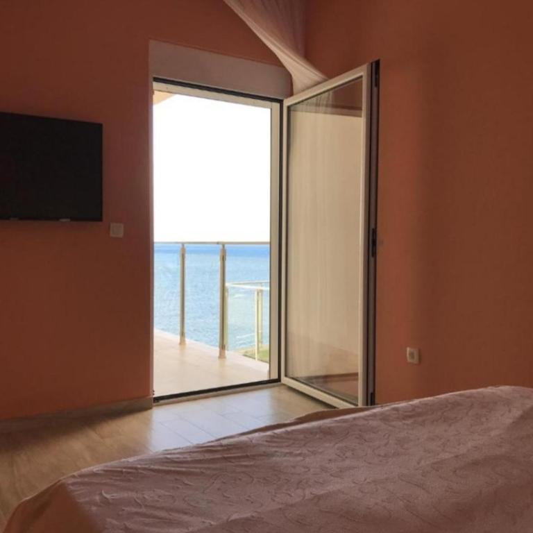 Paradise beachfront view 1 - Two-Bedroom Apartment - 53
