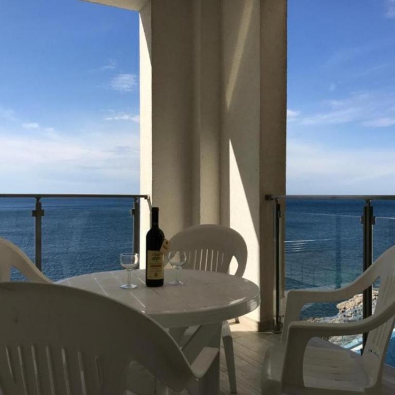 Paradise beachfront view 1 - Two-Bedroom Apartment - 43