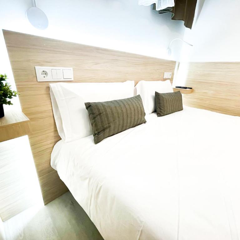 Pool View Holiday Home - One-Bedroom House - 30