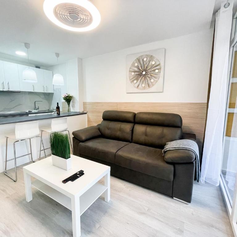 Pool View Holiday Home - One-Bedroom House - 26