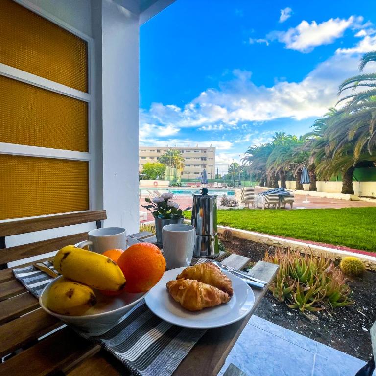Pool View Holiday Home - One-Bedroom House - 24