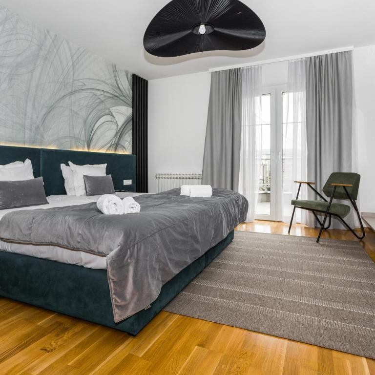 ApartVilla Art of Living luxury suite - Three-Bedroom Apartment - 15