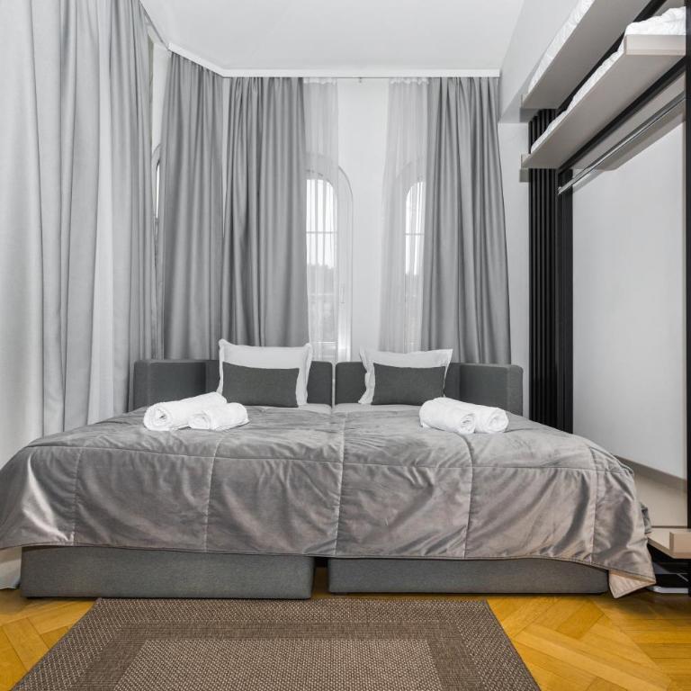 ApartVilla Art of Living luxury suite - Three-Bedroom Apartment - 19