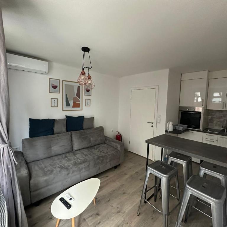 The Pearl - One-Bedroom Apartment - 12