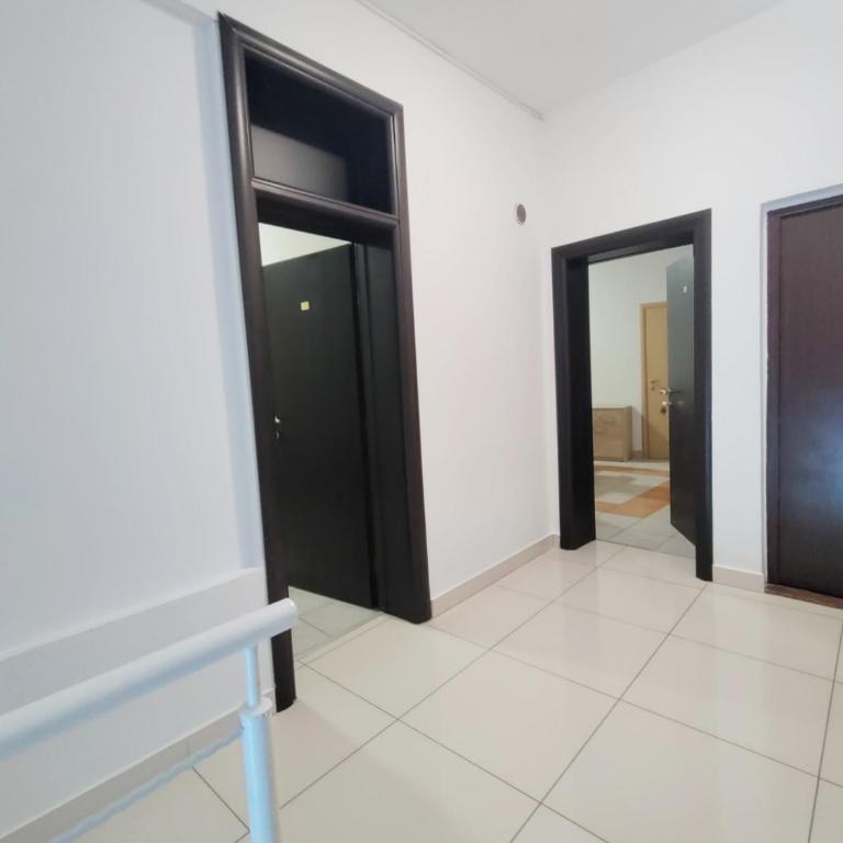 Lovely Home City Center - Triple Room with Private Bathroom - 19