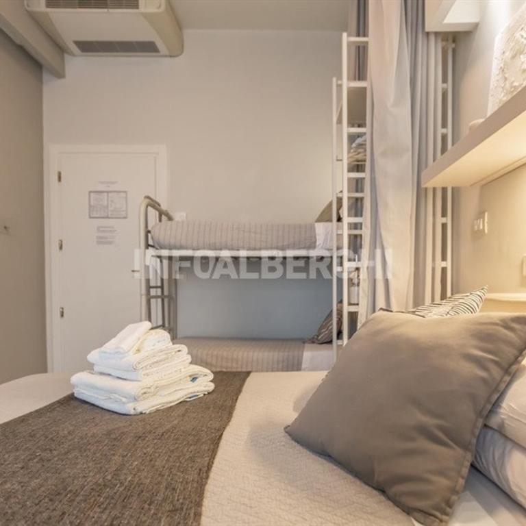Albergo Aquila - Camera Quadrupla Deluxe - 5