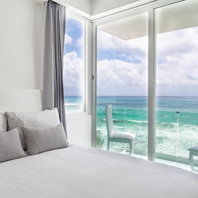 Beachfront Suite Deluxe -Best Ocean View, Resort with beach, Gym and Spa - Deluxe One-Bedroom Apartment with Ocean View - 4