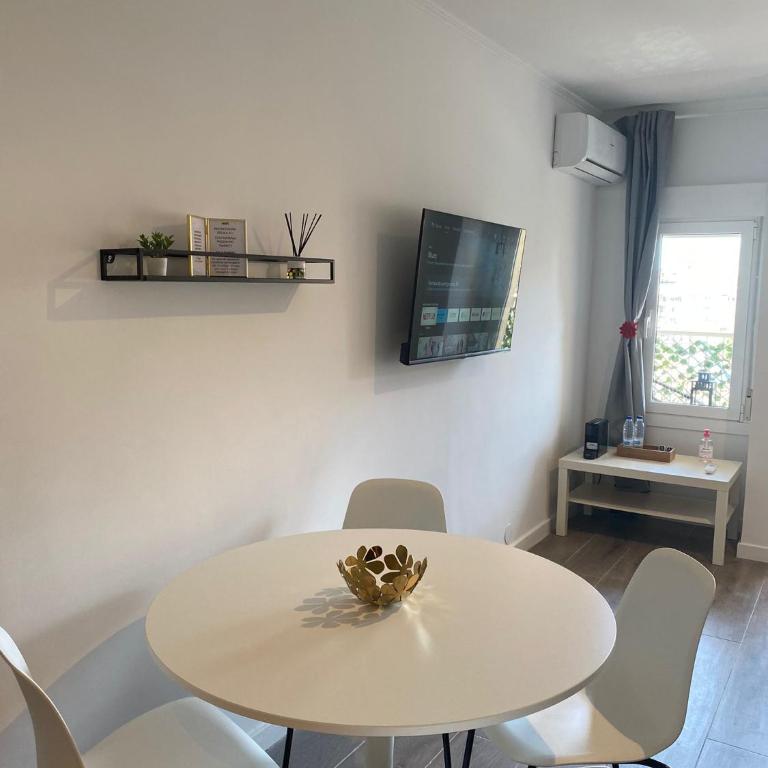 Apt céntrico con vistas, recep 24 hs, consultar piscinas - One-Bedroom Apartment - 6