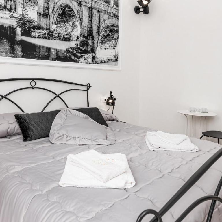 Emperooms Guest House - Camera Matrimoniale con Bagno Privato - 11