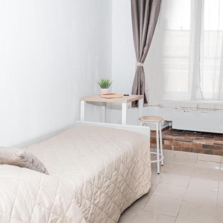 Emperooms Guest House - Camera Tripla con Bagno Privato - 10
