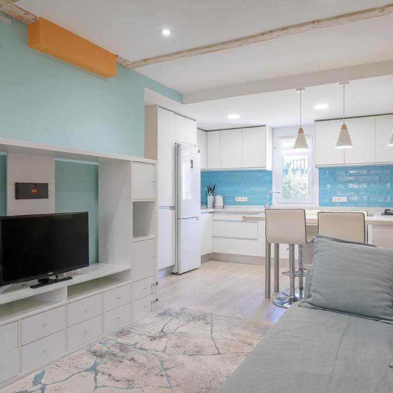 Bonita casa en urbanización privada muy cerca del mar y de Alicante - Two-Bedroom House - 1