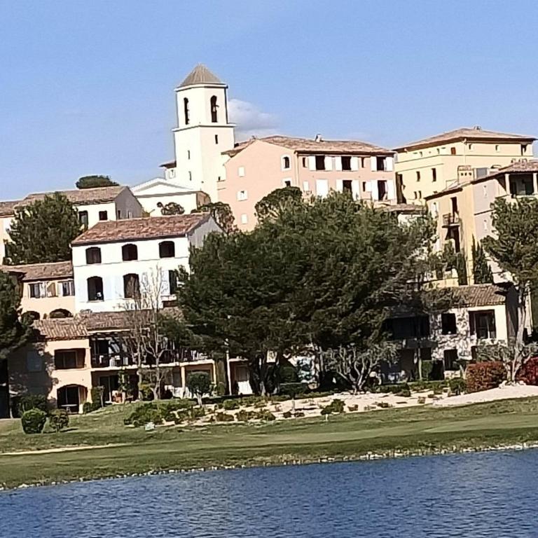 Appartement vue panoramique au domaine et golf de pont royal - Appartement 1 Chambre - 48