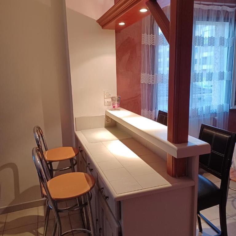 Grand Duplex Centre-Proche Gare & Axe Routier - Deluxe Apartment - 12