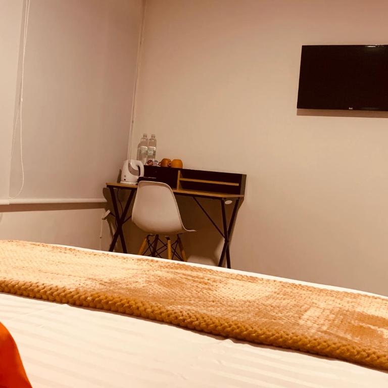 CASA CREAZZO 62 - Movistar Arena, Vive Claro - Double Room with Private External Bathroom - 3