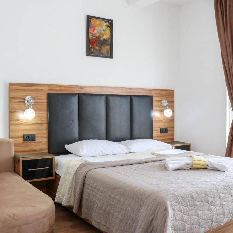 B&B Lovac Hasa - Soba sa Bračnim Krevetom (King-size) i Balkonom - 1