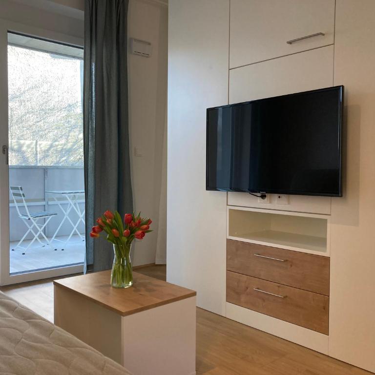 Reload by BestChoice - FREE Parking - Self Check-in - Apartment mit Balkon - 4
