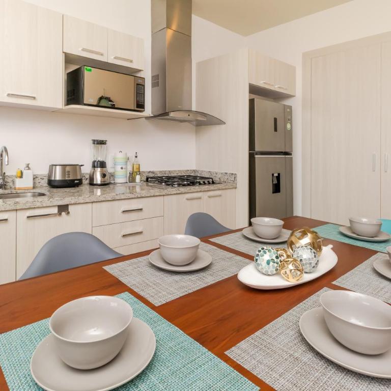 Luxury Condo, 2BR, Fast Internet, Condo Akul - Two-Bedroom Apartment - 3