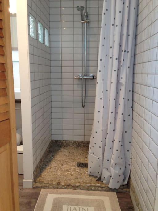 Maison cabane proche océan/bassin !!! - Villa - 43