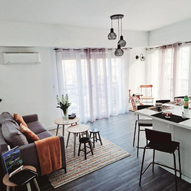 Nice Charmant 3 pièces proche mer Parking - Appartement 2 Chambres - 3