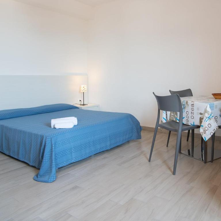 Testa di Monaco - Basic Beach Accommodations - Camera Matrimoniale con Vista Mare - 1