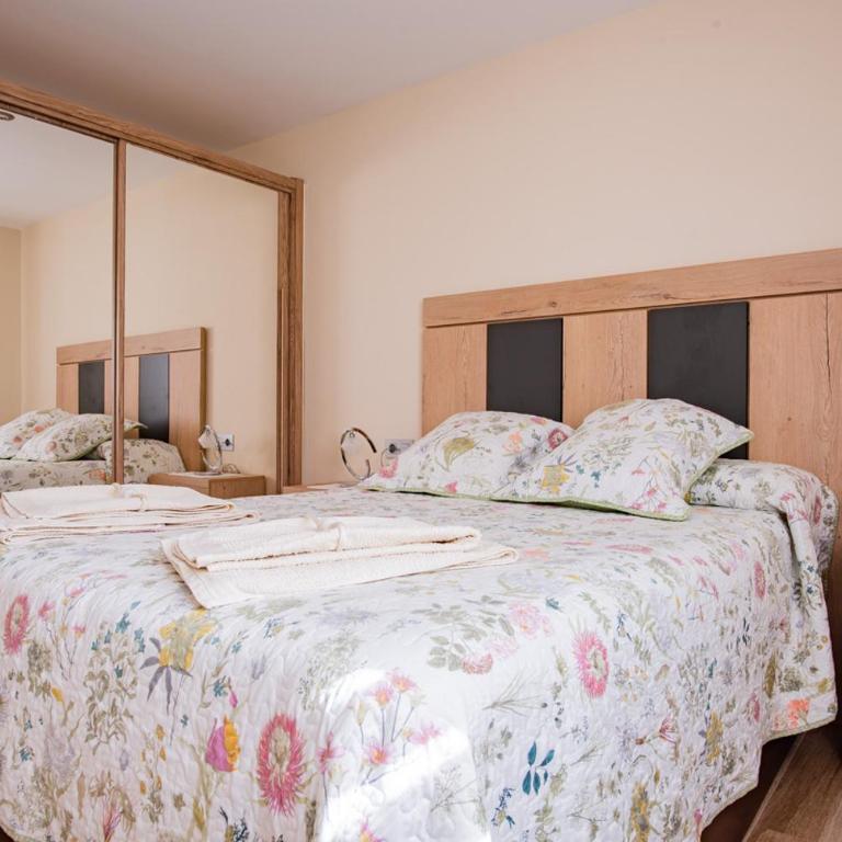 Apartamentos La Cortina - Two-Bedroom House - 12