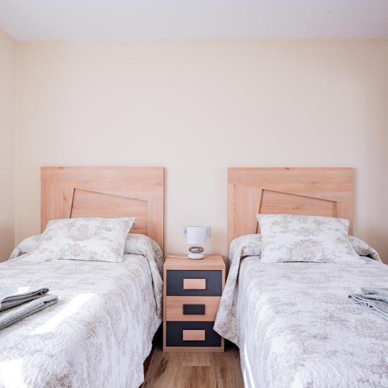 Apartamentos La Cortina - Two-Bedroom House - 14