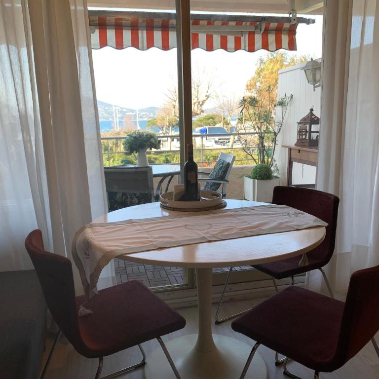 BRIGITTE Studio centre Saint Tropez parking piscine wifi vue mer - Studio-Apartment mit Meerblick - 36