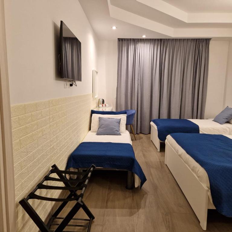 Anastasio Vatican Rooms G H - Camera Familiare con Bagno Privato - 5