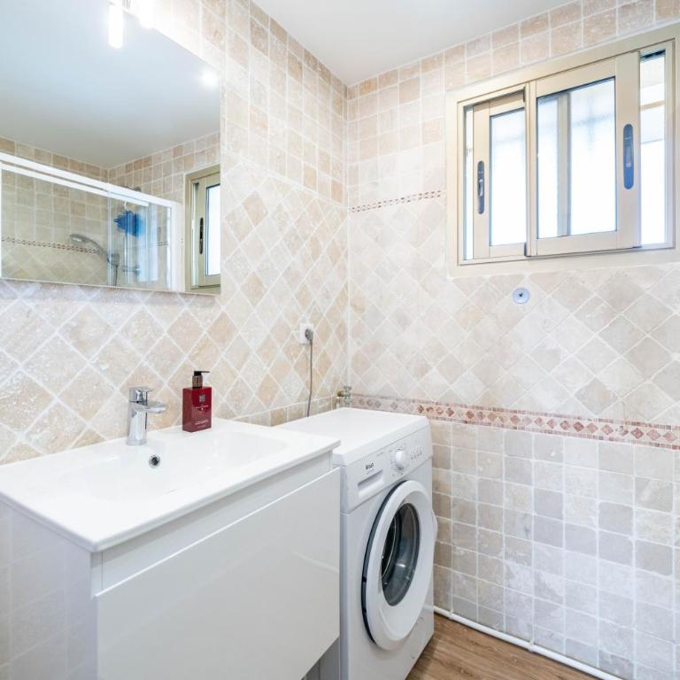 Hello Côte D'Azur - Spacieux 2pièces à5min de plages - Apartment mit 1 Schlafzimmer - 5