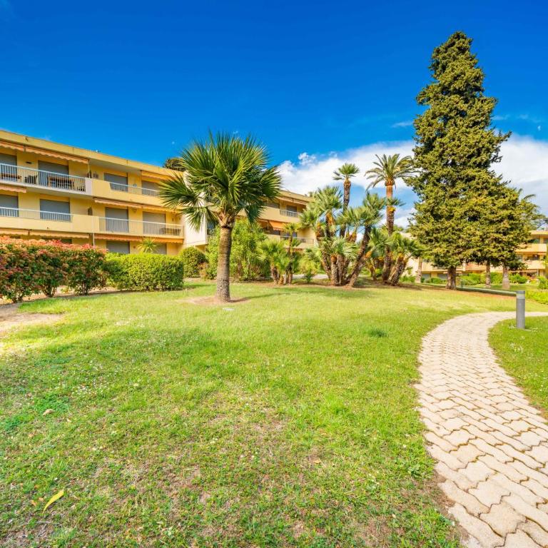 Hello Côte D'Azur - Spacieux 2pièces à5min de plages - Apartment mit 1 Schlafzimmer - 24
