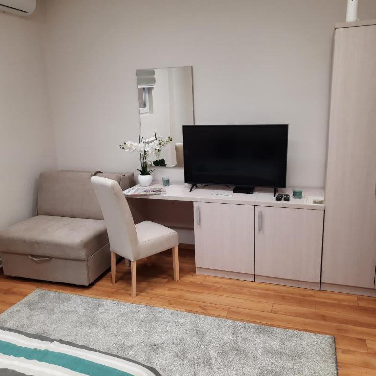 Aleksa 2 - One-Bedroom Apartment - 6