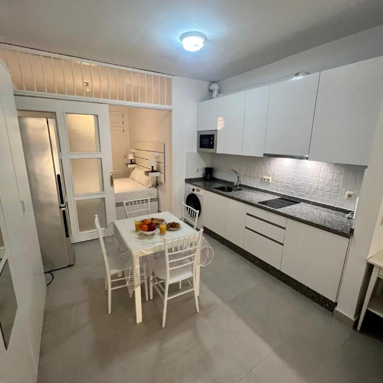 Home Boutique Cervantes - One-Bedroom Apartment - 9