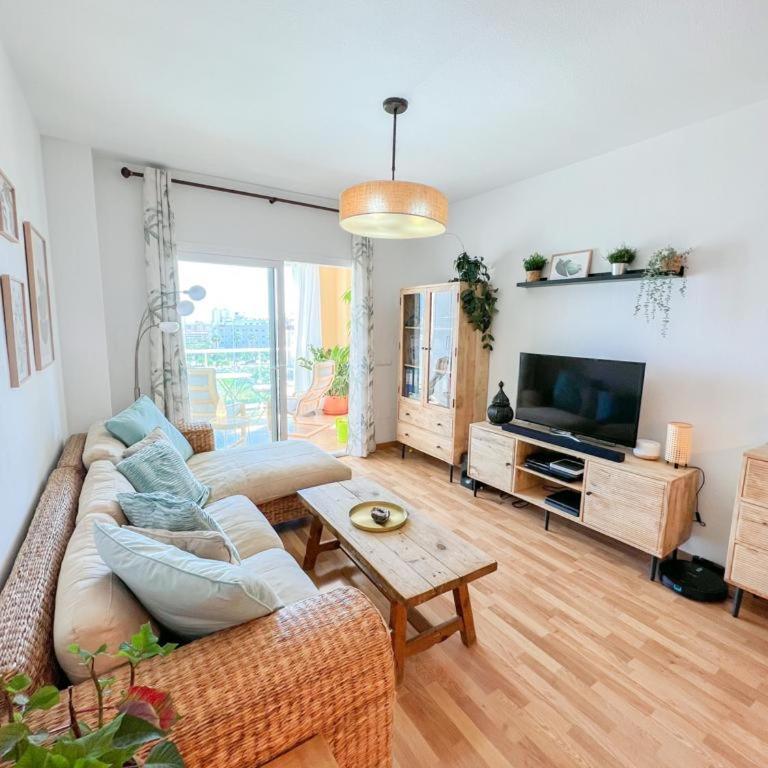 Bright apartment with terrace, pool and beach - Apartamento de 3 dormitorios - 29