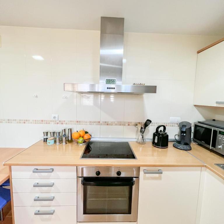 Bright apartment with terrace, pool and beach - Apartamento de 3 dormitorios - 33