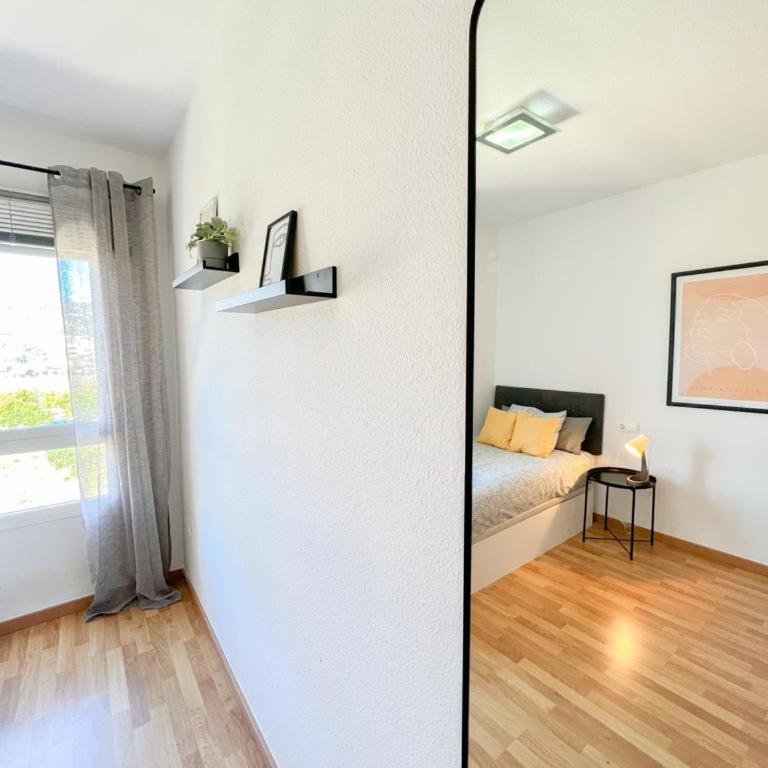Bright apartment with terrace, pool and beach - Apartamento de 3 dormitorios - 38