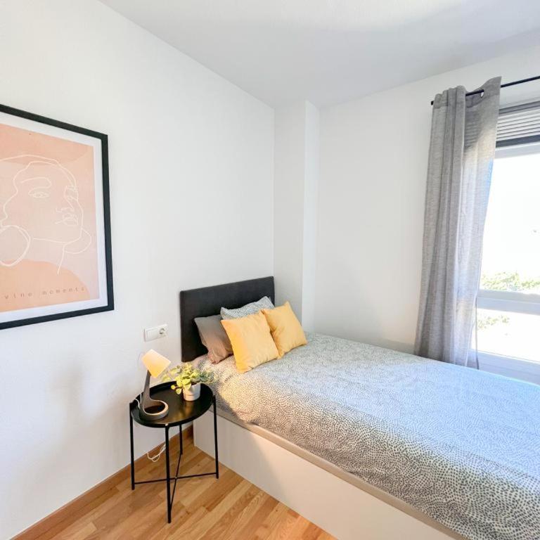 Bright apartment with terrace, pool and beach - Apartamento de 3 dormitorios - 44