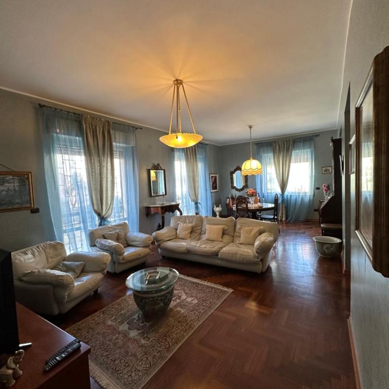 Mamma Mary Apartment - Appartamento Deluxe con 2 Camere da Letto e Vista Giardino - 1