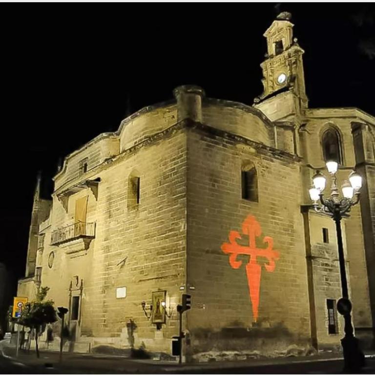 APARTAMENTOS IGLESIA DE SANTIAGo II - Casa de 3 dormitorios - 1