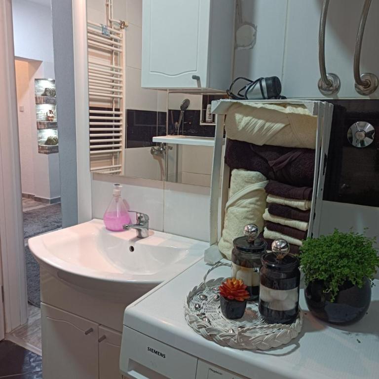 Kavkaz Apartment - One-Bedroom Apartment - 24
