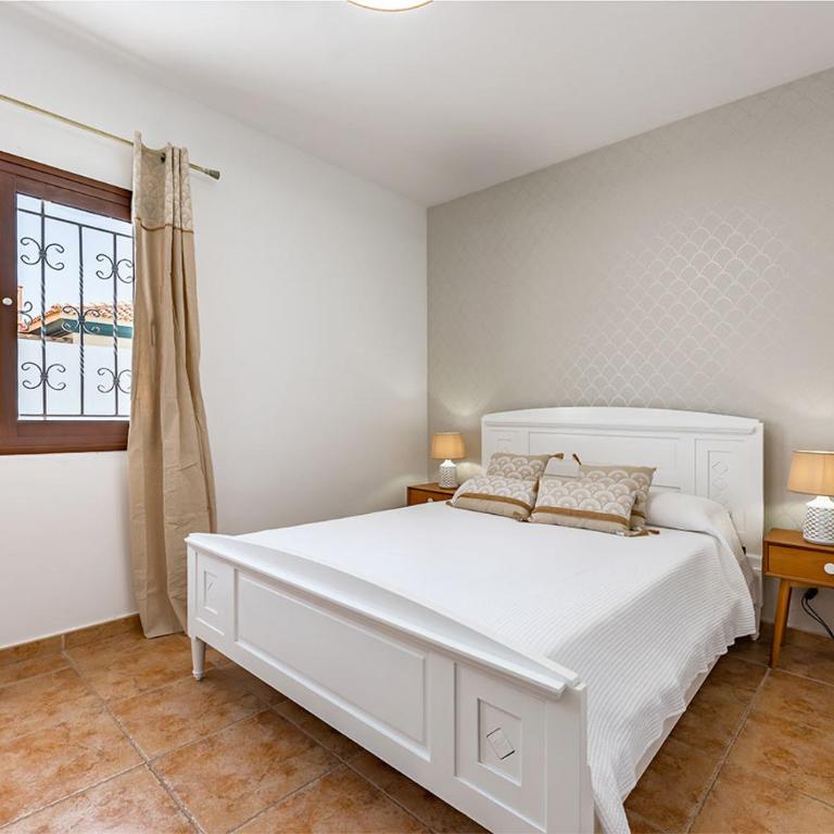 Villa Paula's Dream Private Pool Corralejo By Holidays Home - Villa con piscina privada - 11