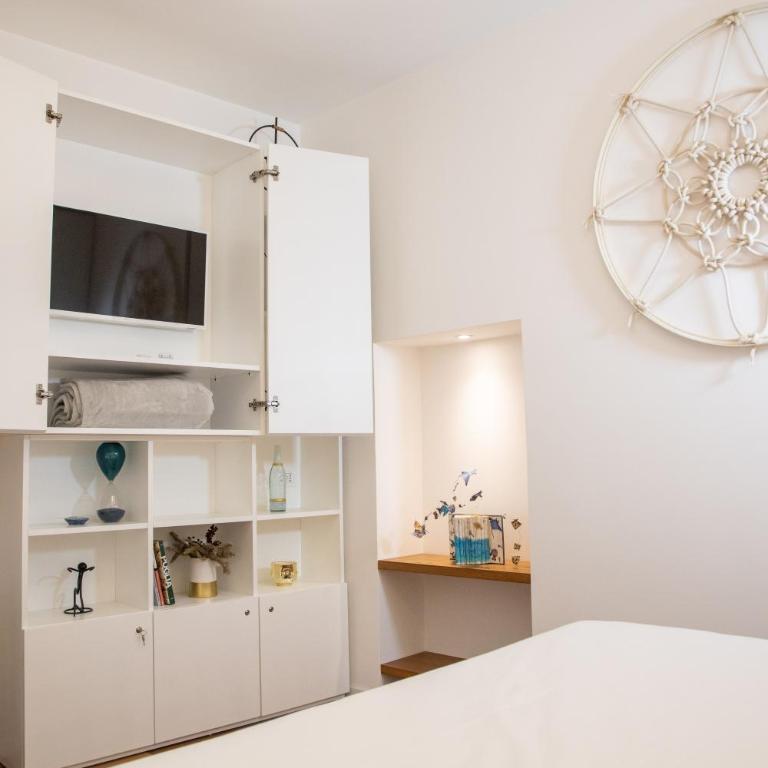 ENJOY BOUTIQUE ROOMS - Junior Suite con Balcone - 12