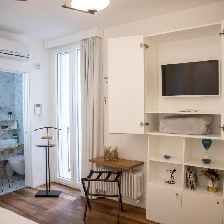 ENJOY BOUTIQUE ROOMS - Junior Suite con Balcone - 10