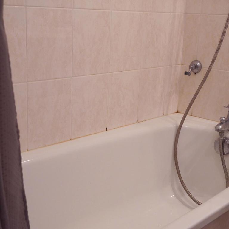 chambre privée POUR FEMME UNIQUEMENT dans appartement à partager - 15 minutes Paris-10 minutes stade de France - Double Room - 12