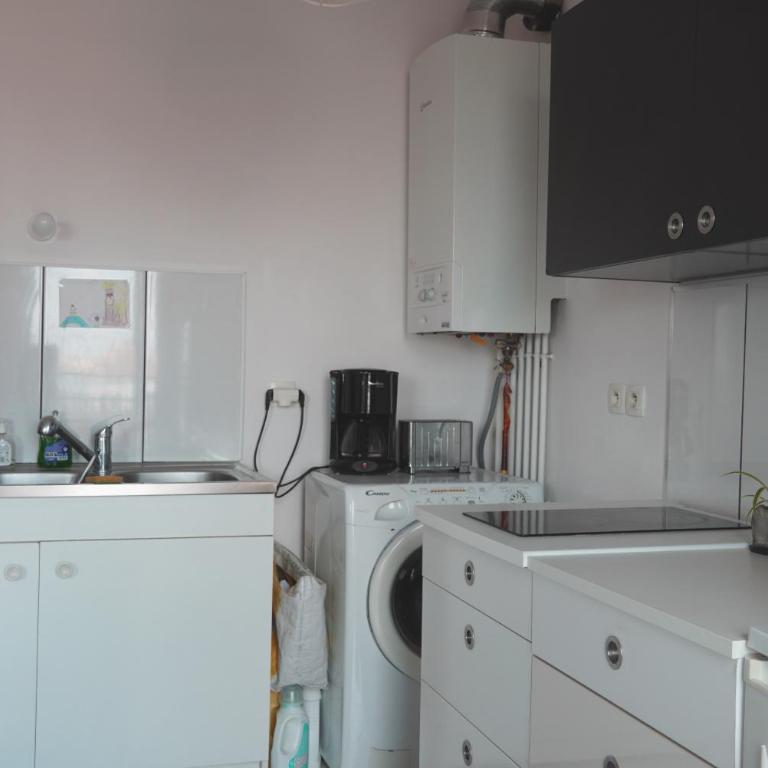 chambre privée POUR FEMME UNIQUEMENT dans appartement à partager - 15 minutes Paris-10 minutes stade de France - Double Room - 6