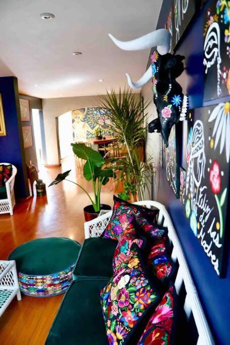 Luxurious Mid Century Modern folk art home - Casa de 4 dormitorios - 44