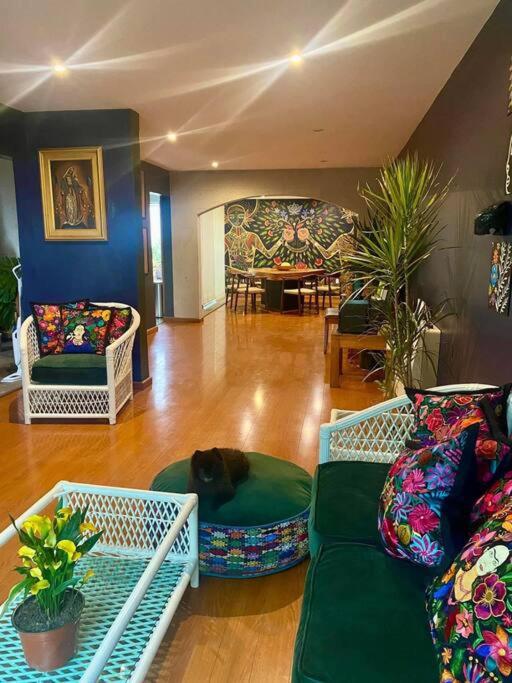 Luxurious Mid Century Modern folk art home - Casa de 4 dormitorios - 72