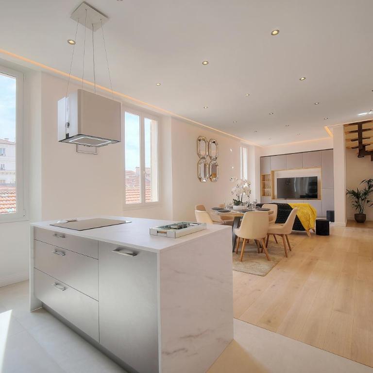 STANDING - NEUF - Croisette- Palais des festivals - 6 pers -3 chbres - Apartamento de 3 dormitorios - 7